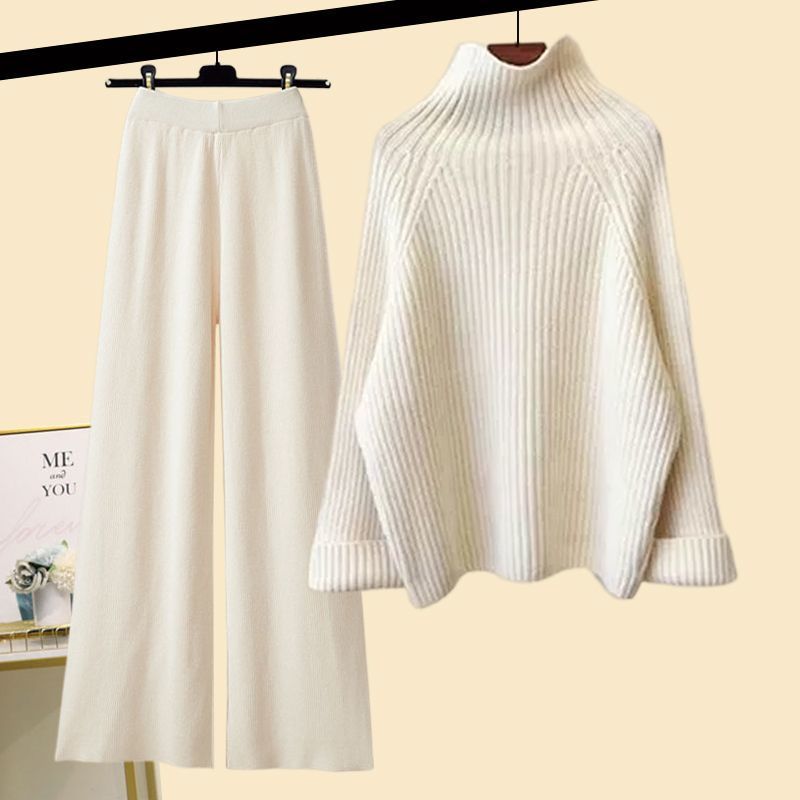 Plus-size women's fall/winter suits